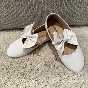 Lilly & Dan White Bow Kids Dress Shoes